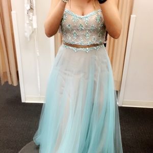 Women’s prom dress